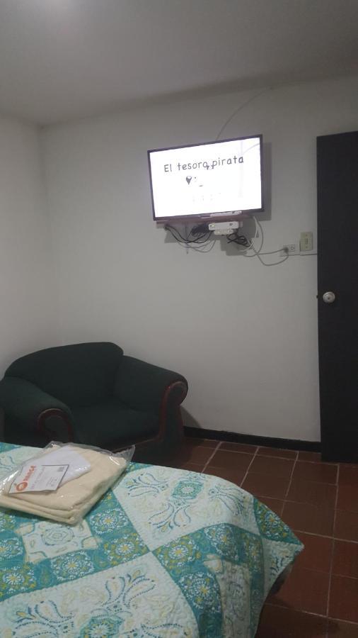 Cerca Al Club Militar Embajada Americana, Corferias Apartamento