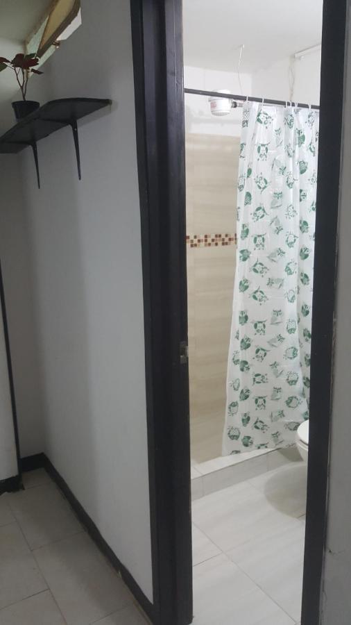 Cerca Al Club Militar Embajada Americana, Corferias Apartamento *