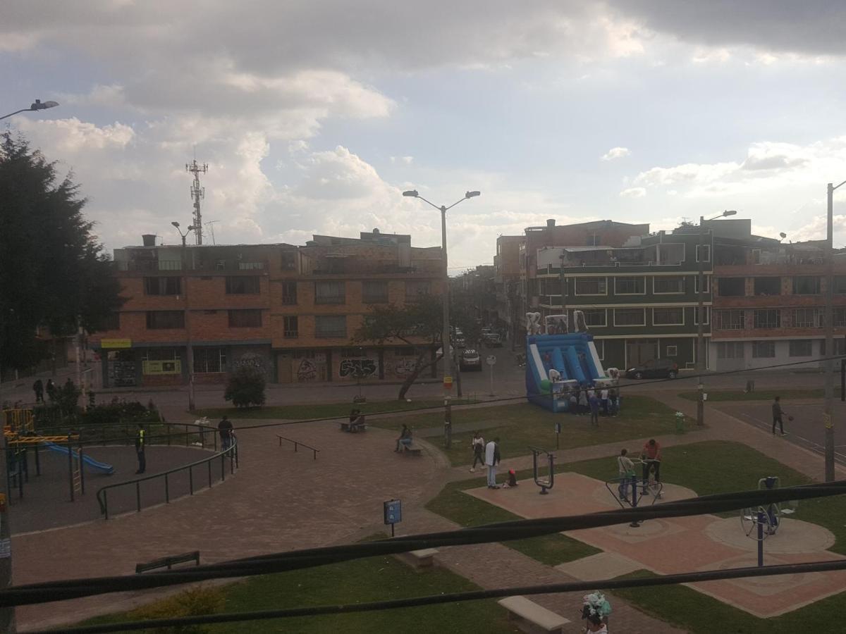 Cerca Aeropuerto, Fotos Y Huellas Visa Americana, Embajada Eeuu * Bogotá
