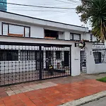 acogedor Hostal usaquen la parada del tren