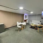 Home76 Apartments