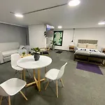 Home76 Apartments