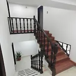 Ayenda Gold House