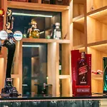 Hotel Tesla