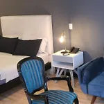 Hotel Urban Parque 93