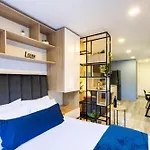 Modern Loft In 85 St
