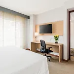 DoubleTree by Hilton Bogotá - Calle 100