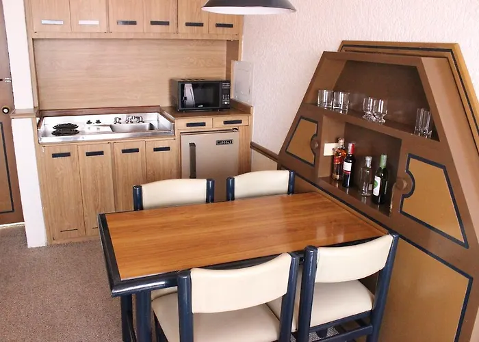 Suites Real 85