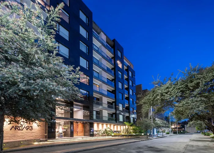93 Luxury Suites&Residences