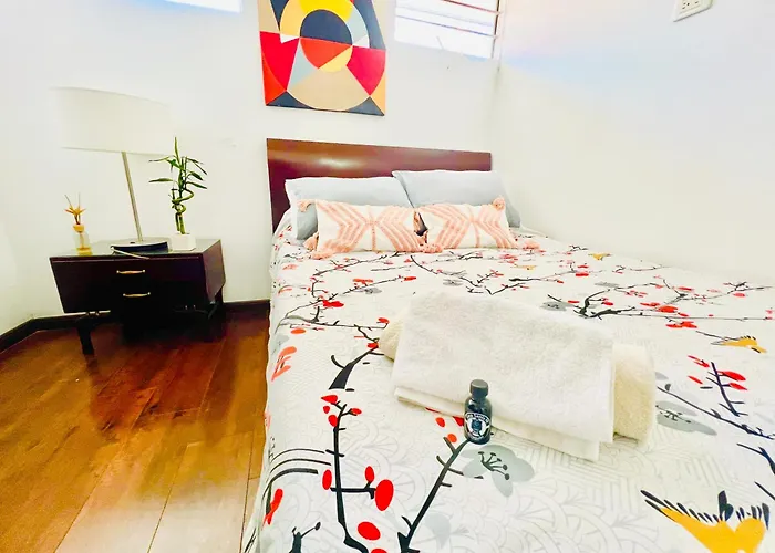 Apartamento Y Habitaciones Embajada De Mexico