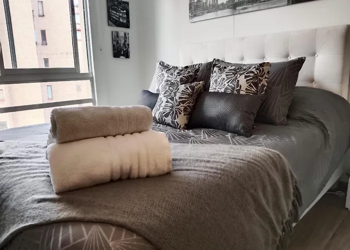 Moderno Apartamento Monserrate 2317