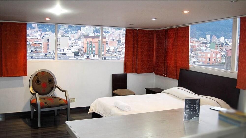 Arena Plaza Hotel 3*