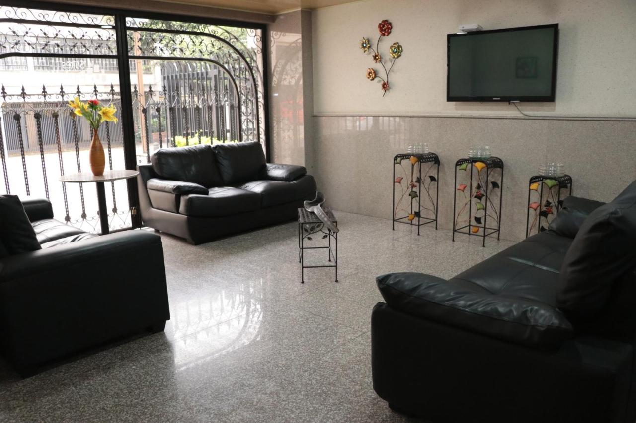 Park Way Hotel