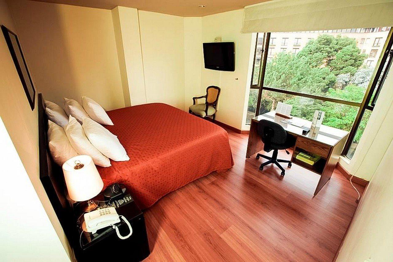 Travelers Fontana Plaza 4*