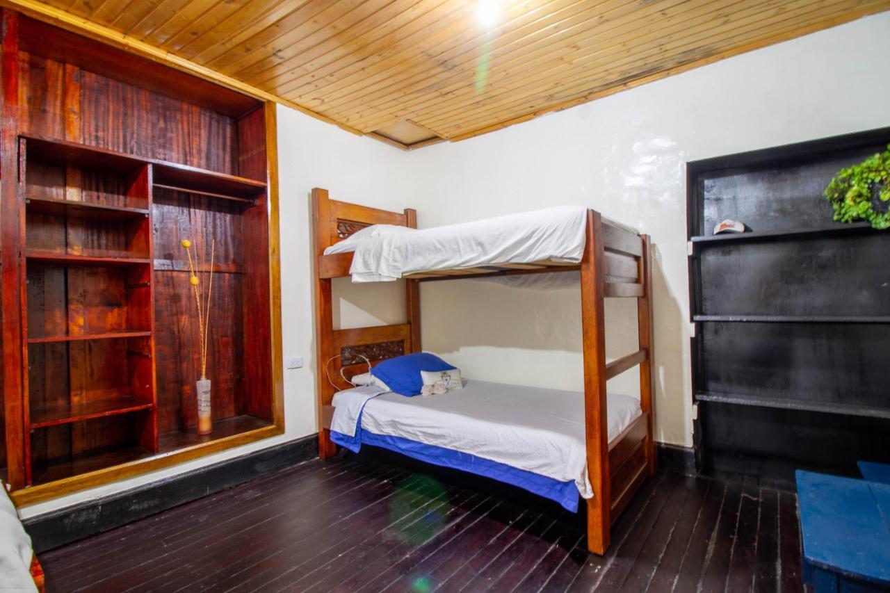 Hostal Casa Reina *