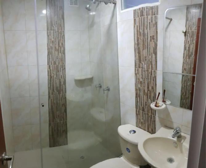 Alcoba con baño privado cerca al aeropuerto
