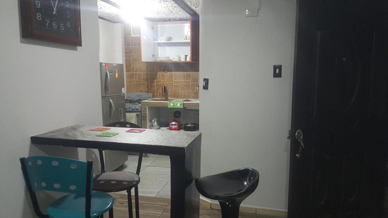 Apartamento Cerca Aeropuerto, Fotos Y Huellas Visa Americana, Embajada Eeuu