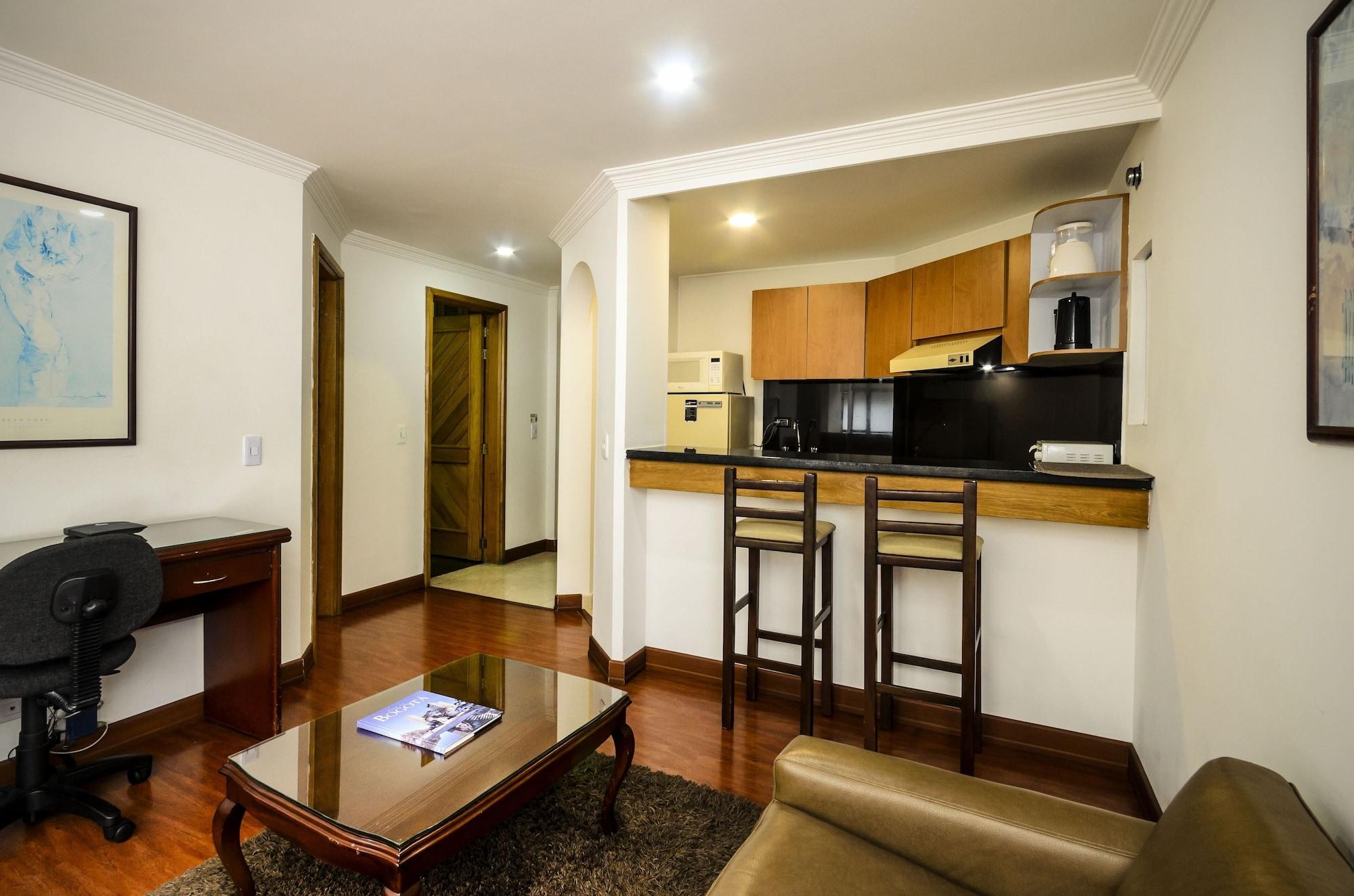 Travelers Fontana Plaza Apartahotel 4*