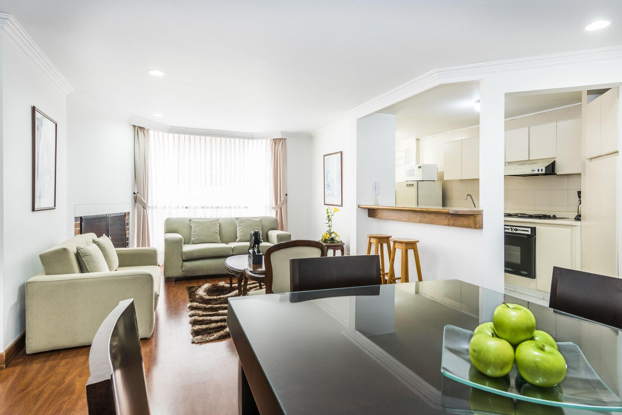 Travelers Fontana Plaza Apartahotel 4*