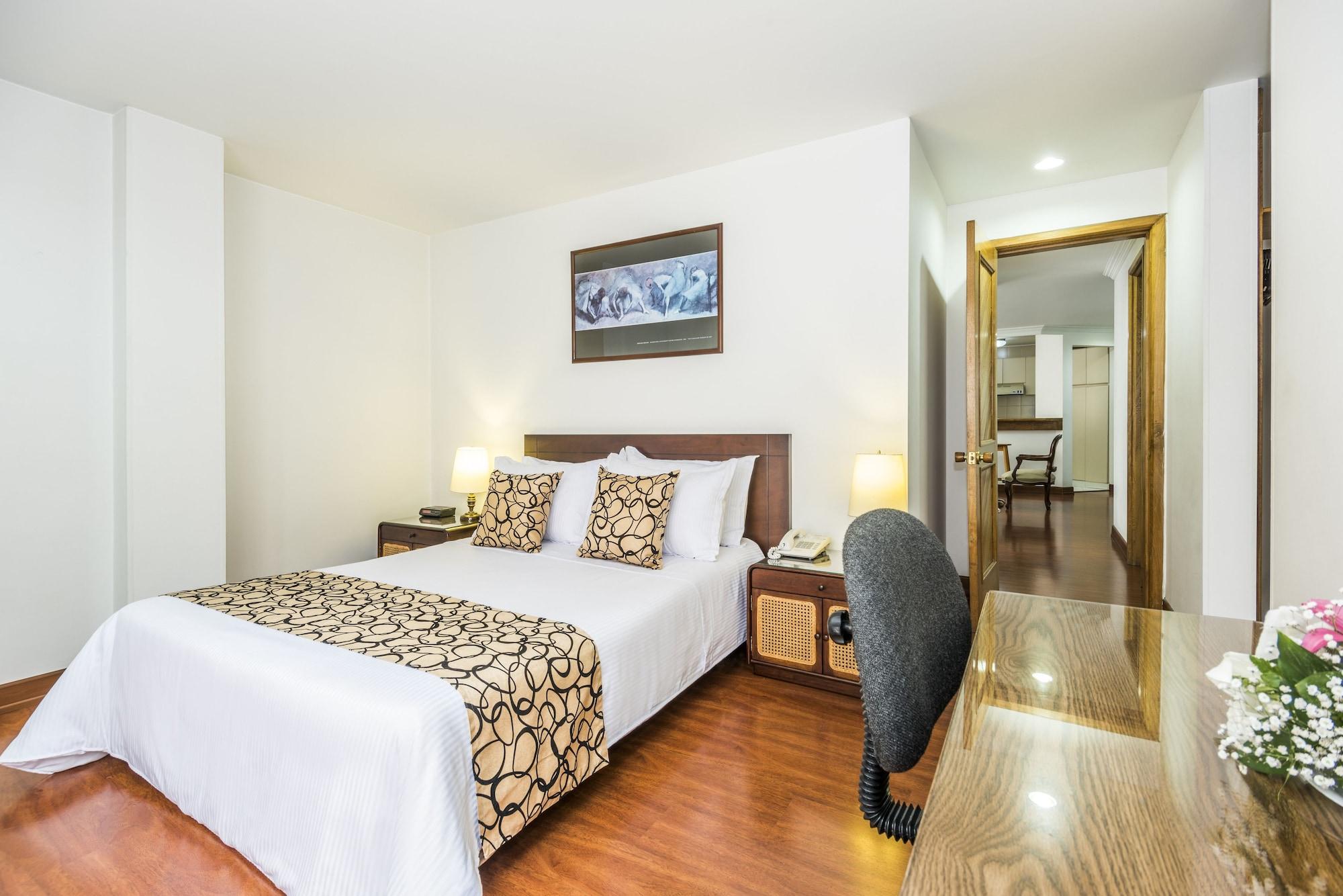 Apartahotel Travelers Fontana Plaza