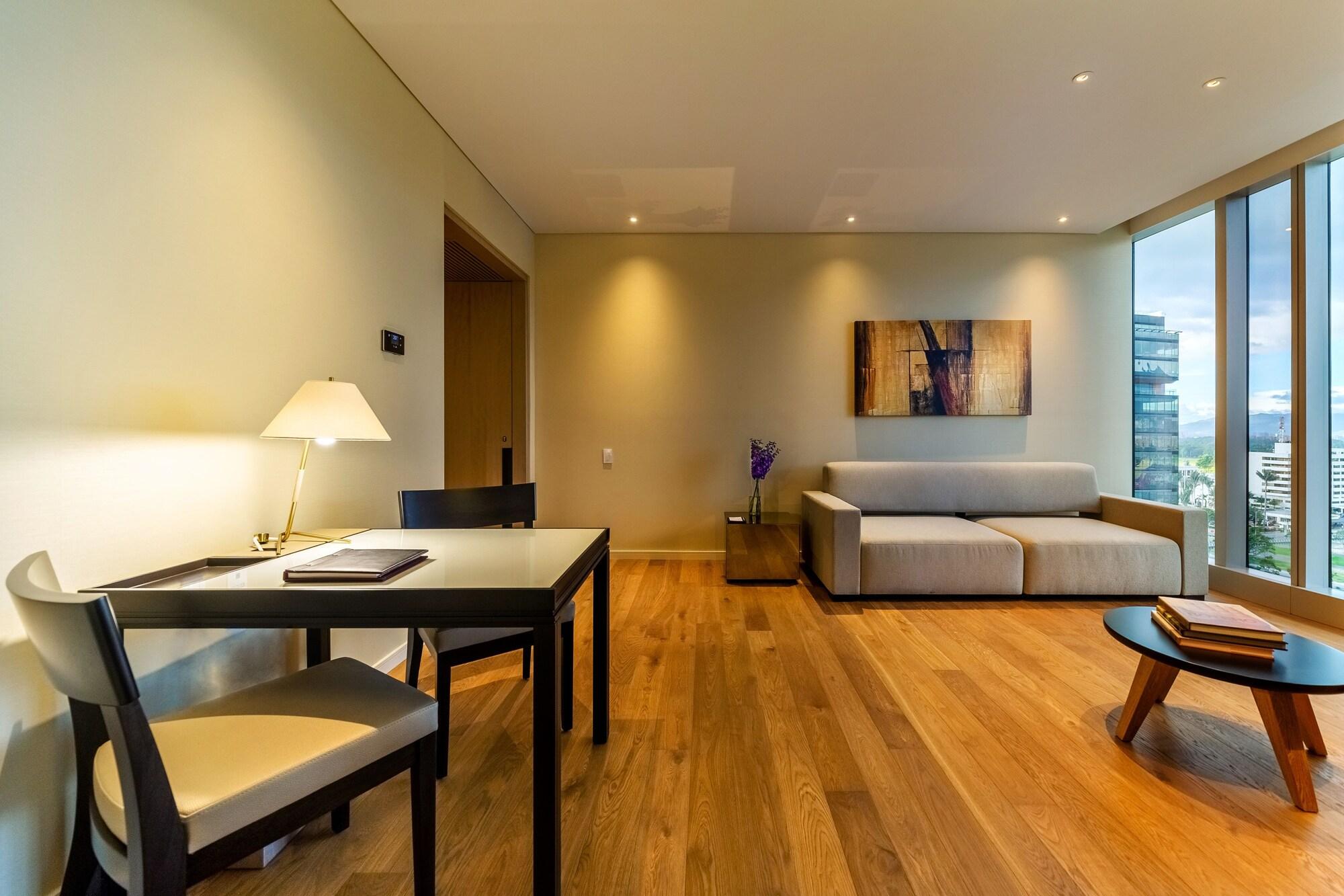 Grand Hyatt Hotel 5*