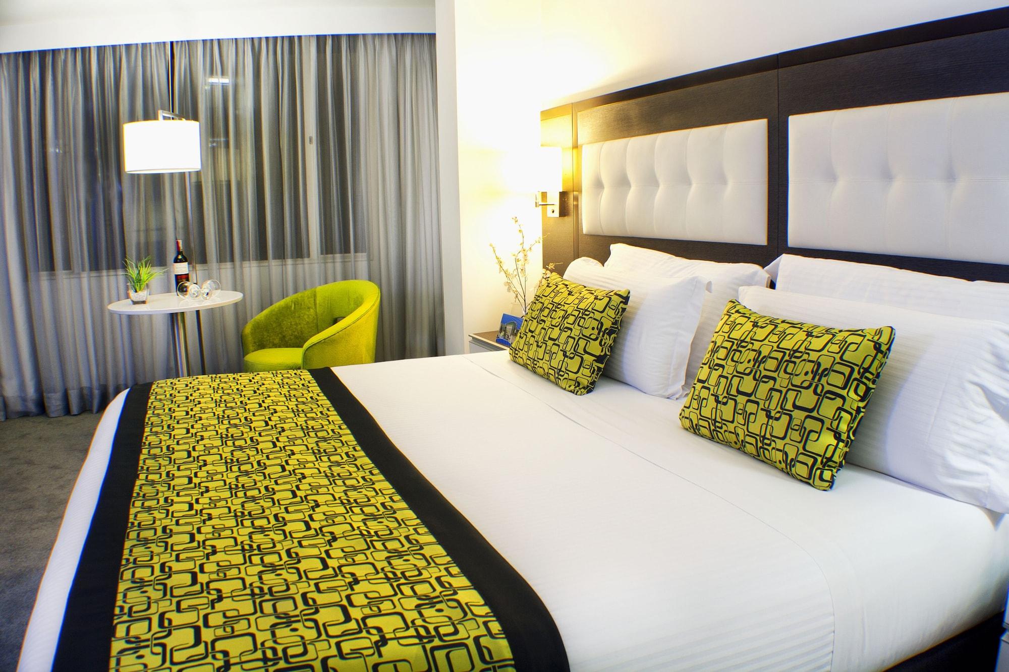 Hotel Expo Parque Bavaria 3*
