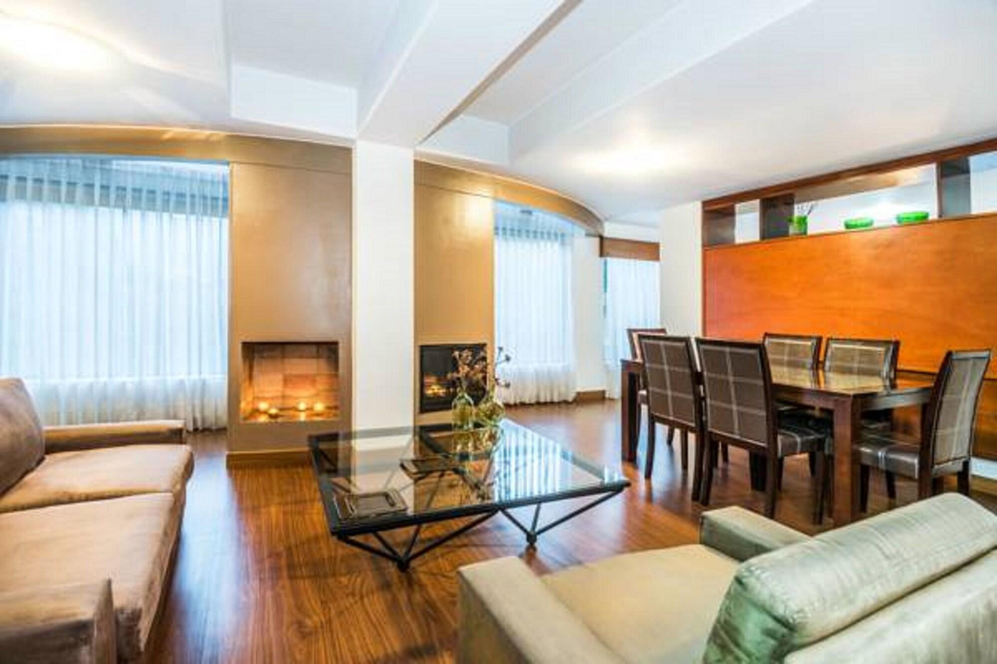 Lloyds Apartasuites Parque 93 Apartahotel 4*