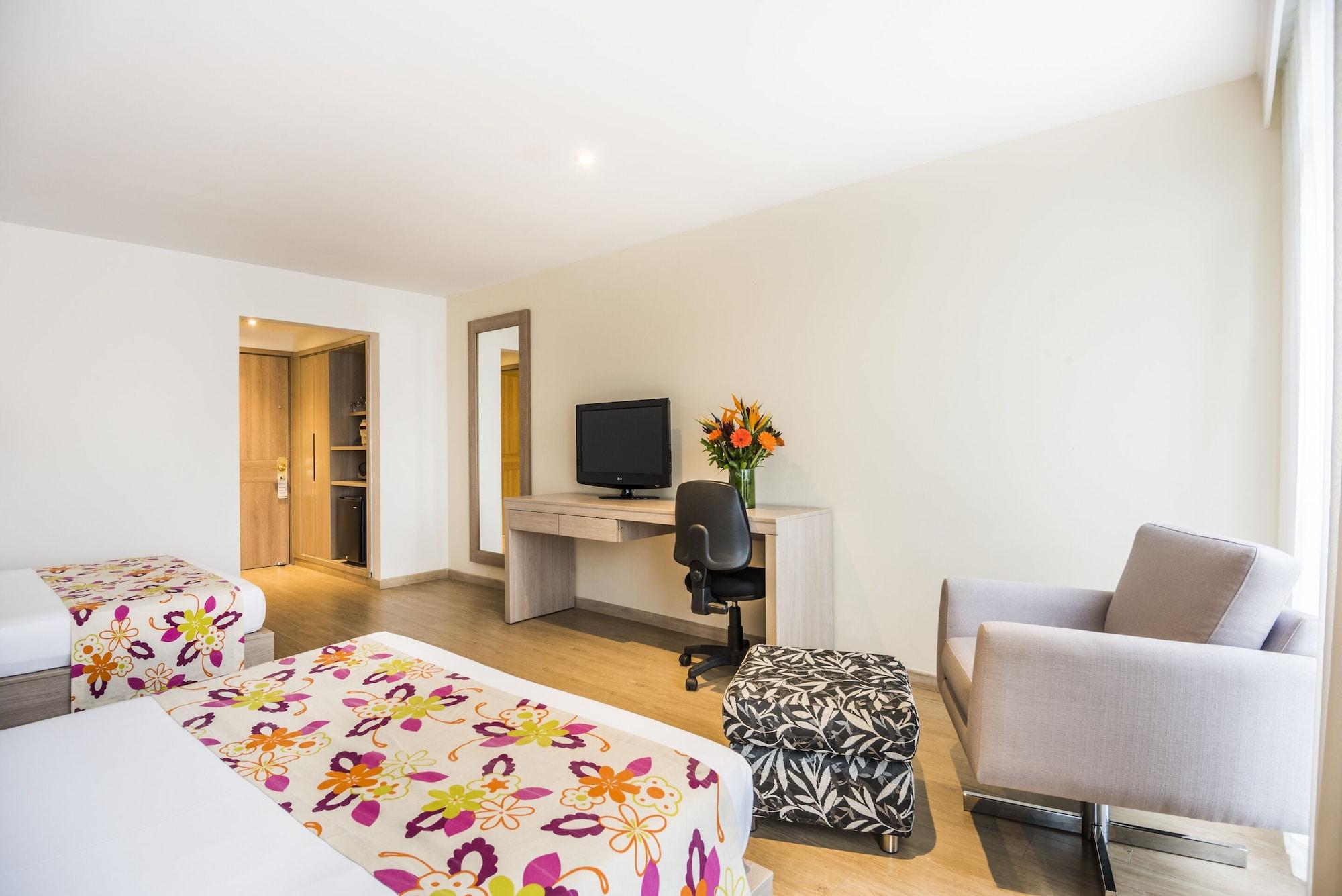 Rosales Plaza 4*