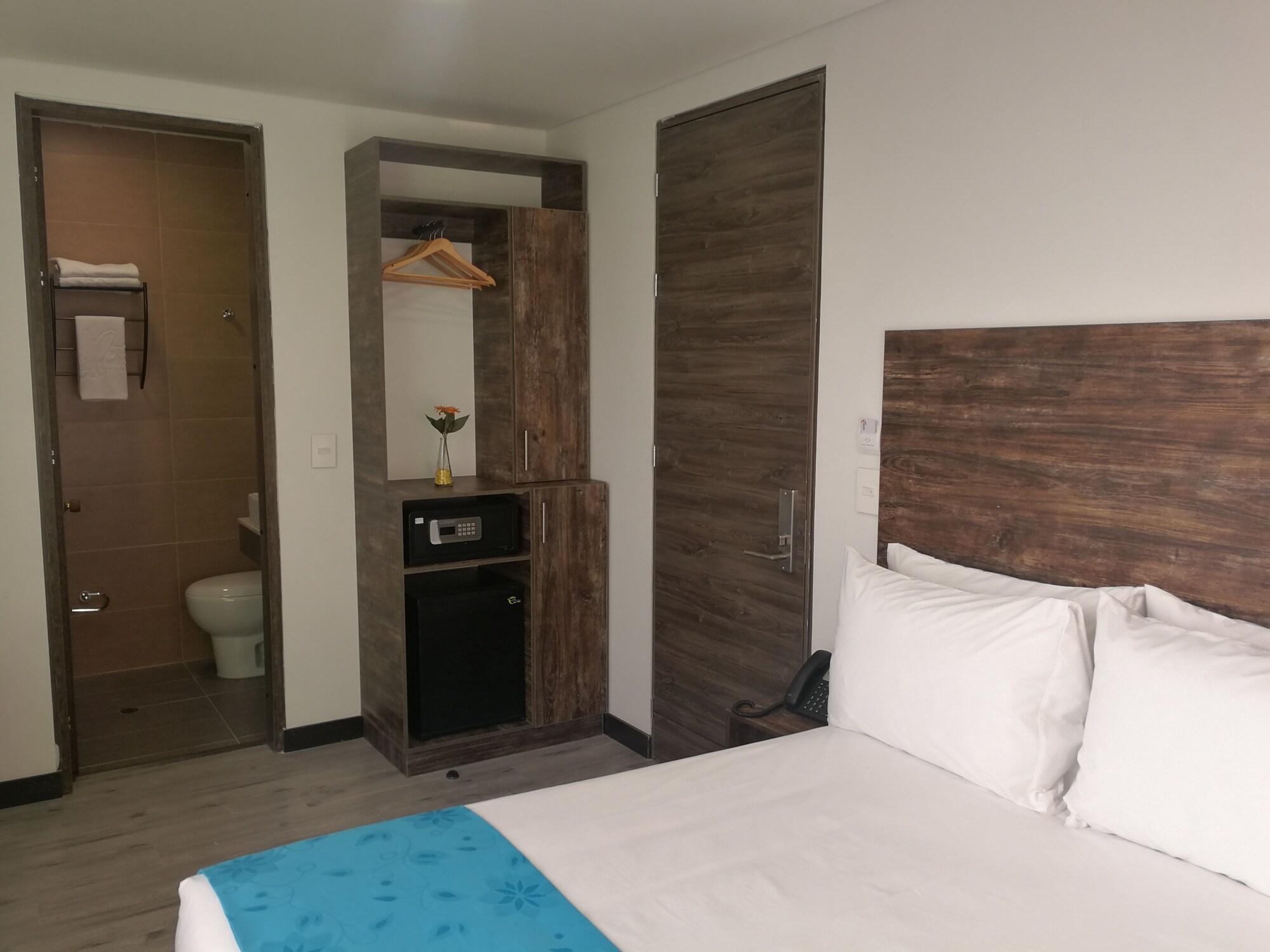 Paris 3* Bogotá