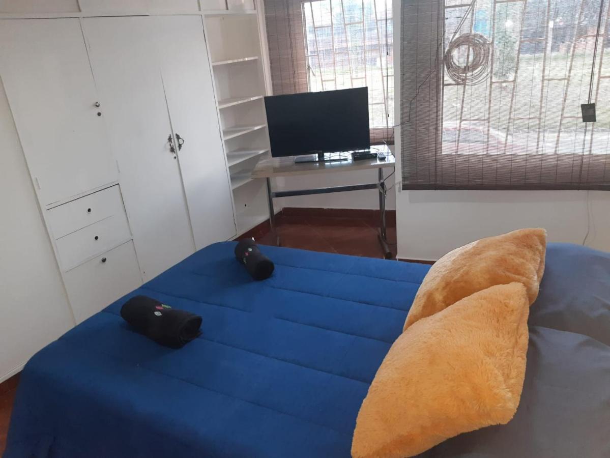 Habitacion Con Baño Compatido En Casa De Familia En Corferias, Quinta Paredes, Embajada Americana