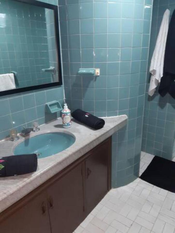 Habitacion Con Baño Compatido En Casa De Familia En Corferias, Quinta Paredes, Embajada Americana *