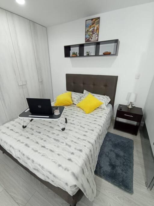 Apartaestudio 1 ambiente Chapinero Campín y Movistar Arena Apartamento Bogotá