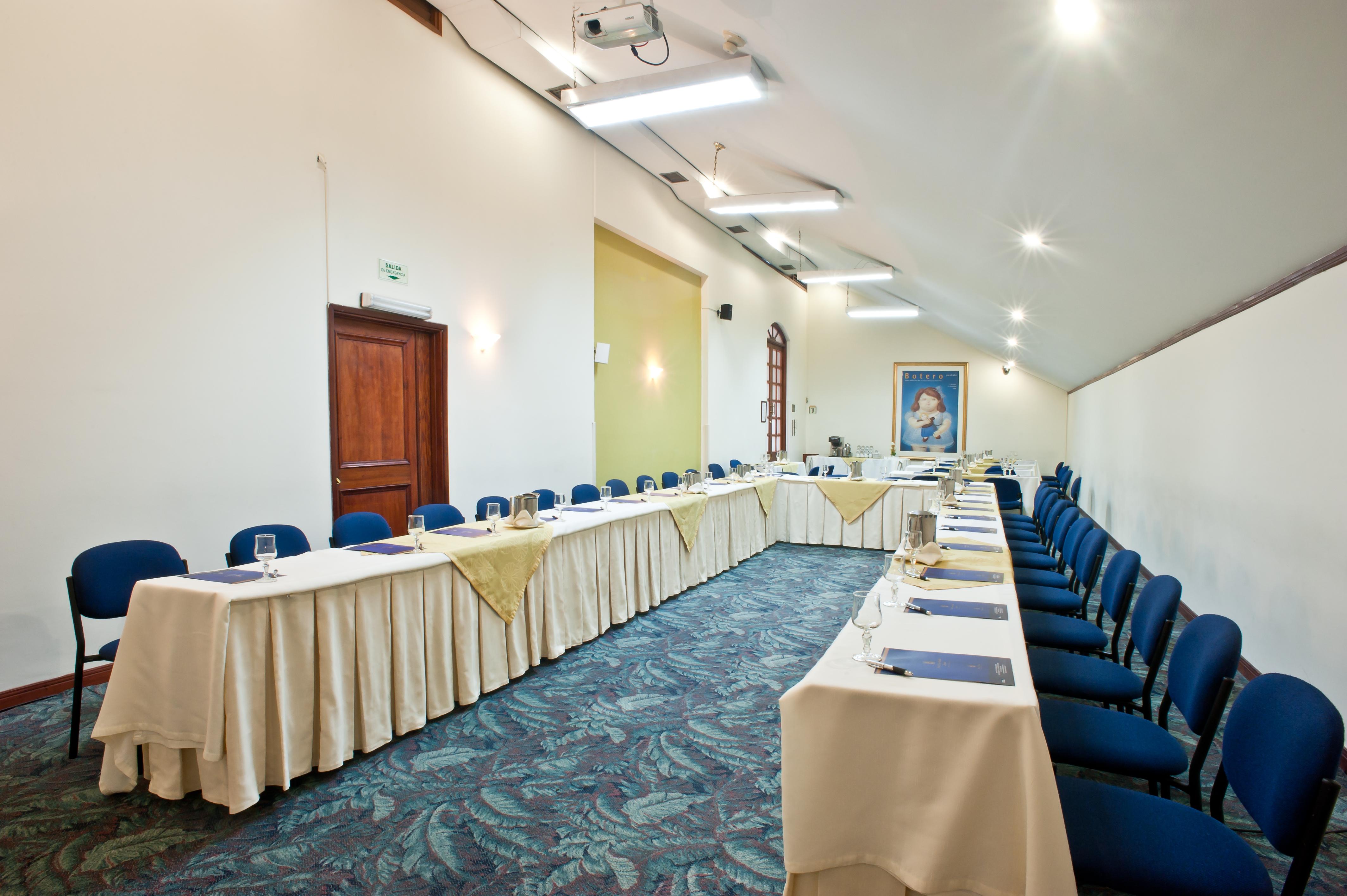 Dann Carlton Hotel