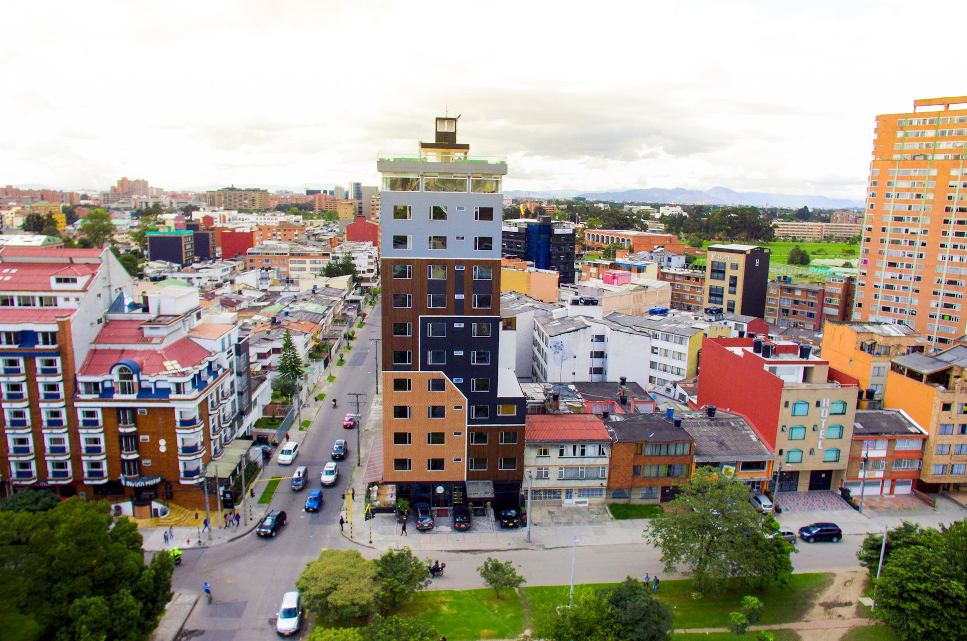 American Visa Tower Bogotá