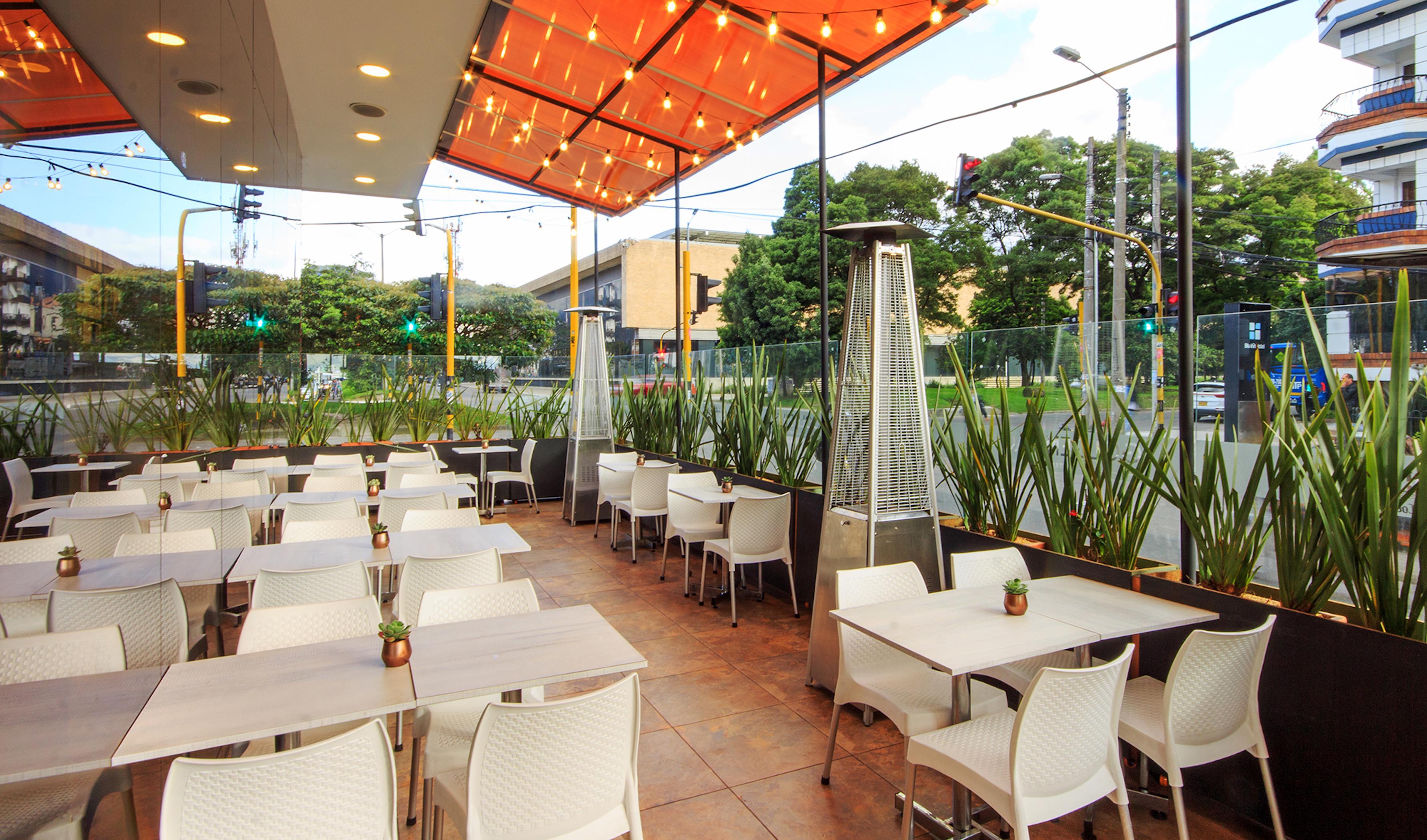 American Visa Tower Hotel 4*
