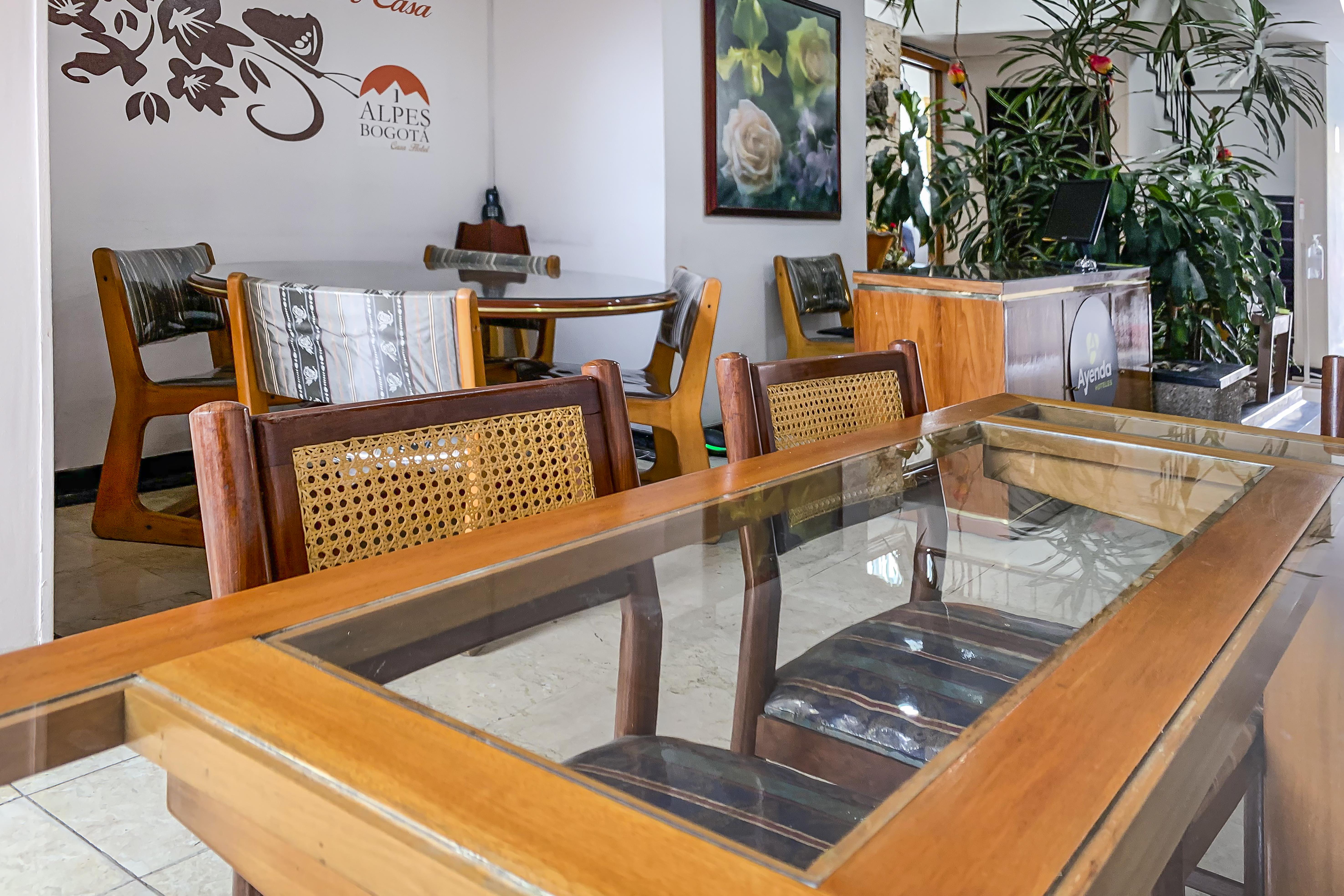 Ayenda 1080 Alpes Castellana Bed and breakfast