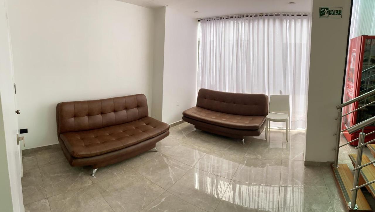 Tesla Hotel *