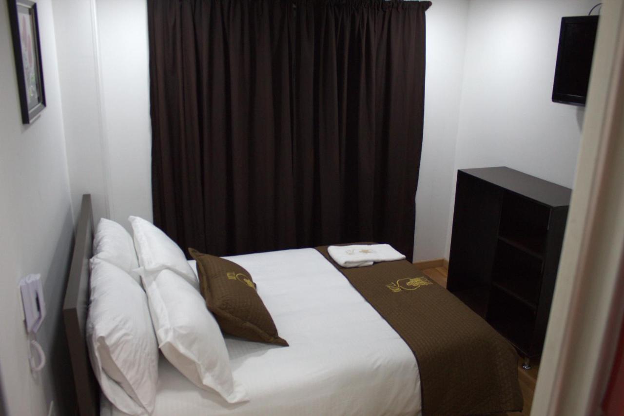 Tesla Hotel *