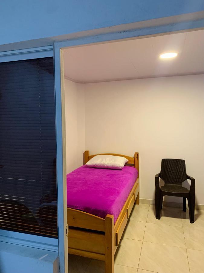 Pensión Habitación Cercana Al Aeropuerto *