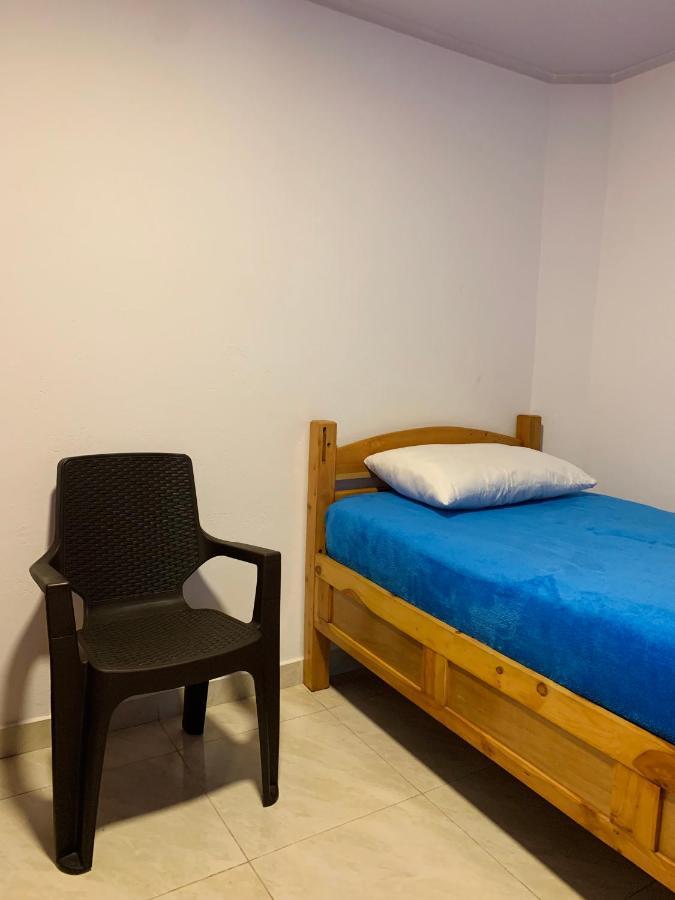 Habitación Cercana Al Aeropuerto Pensión *