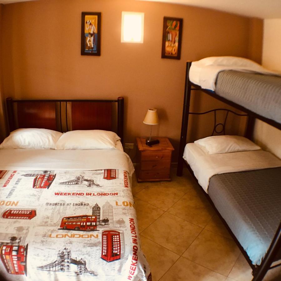 La Candelaria Hostal *