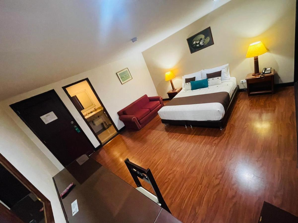 Hotel Ayenda La Sabana 3*