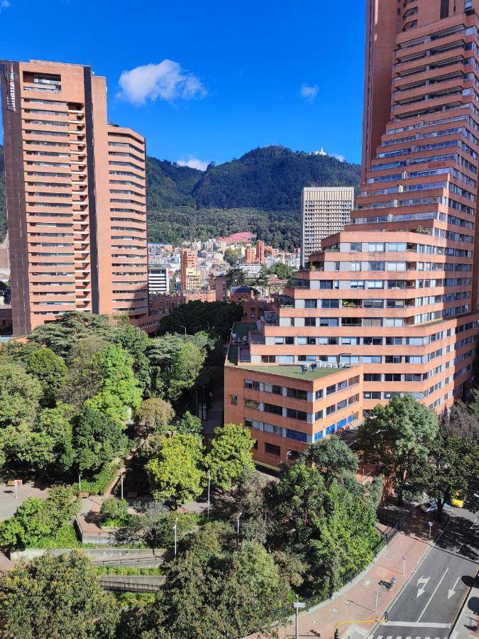 Aparta - Centro Internacional - Mitika * Bogotá