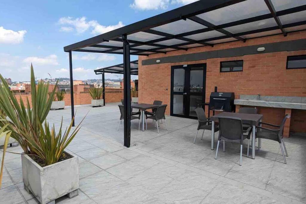 Hermoso Loft En Unicentro, Batan, Clinica Reina Sofia! * Bogotá