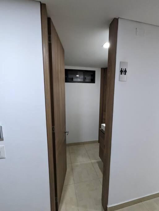 Hermoso Loft En Unicentro, Batan, Clinica Reina Sofia! Apartamento
