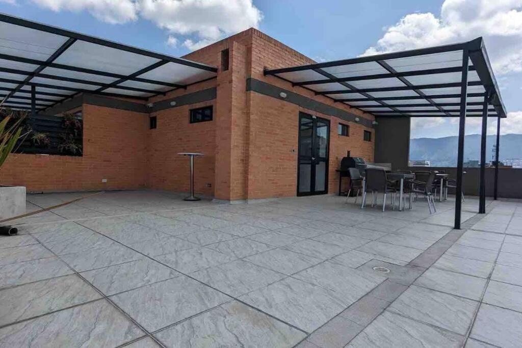 Hermoso Loft En Unicentro, Batan, Clinica Reina Sofia! * Bogotá