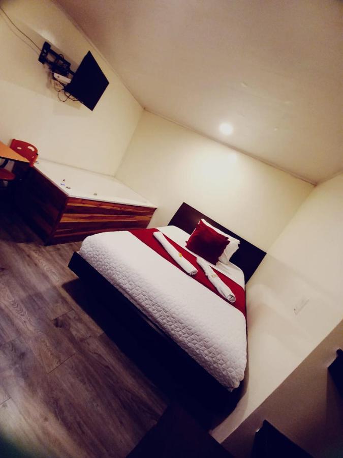 Hotel Kristal Ferial