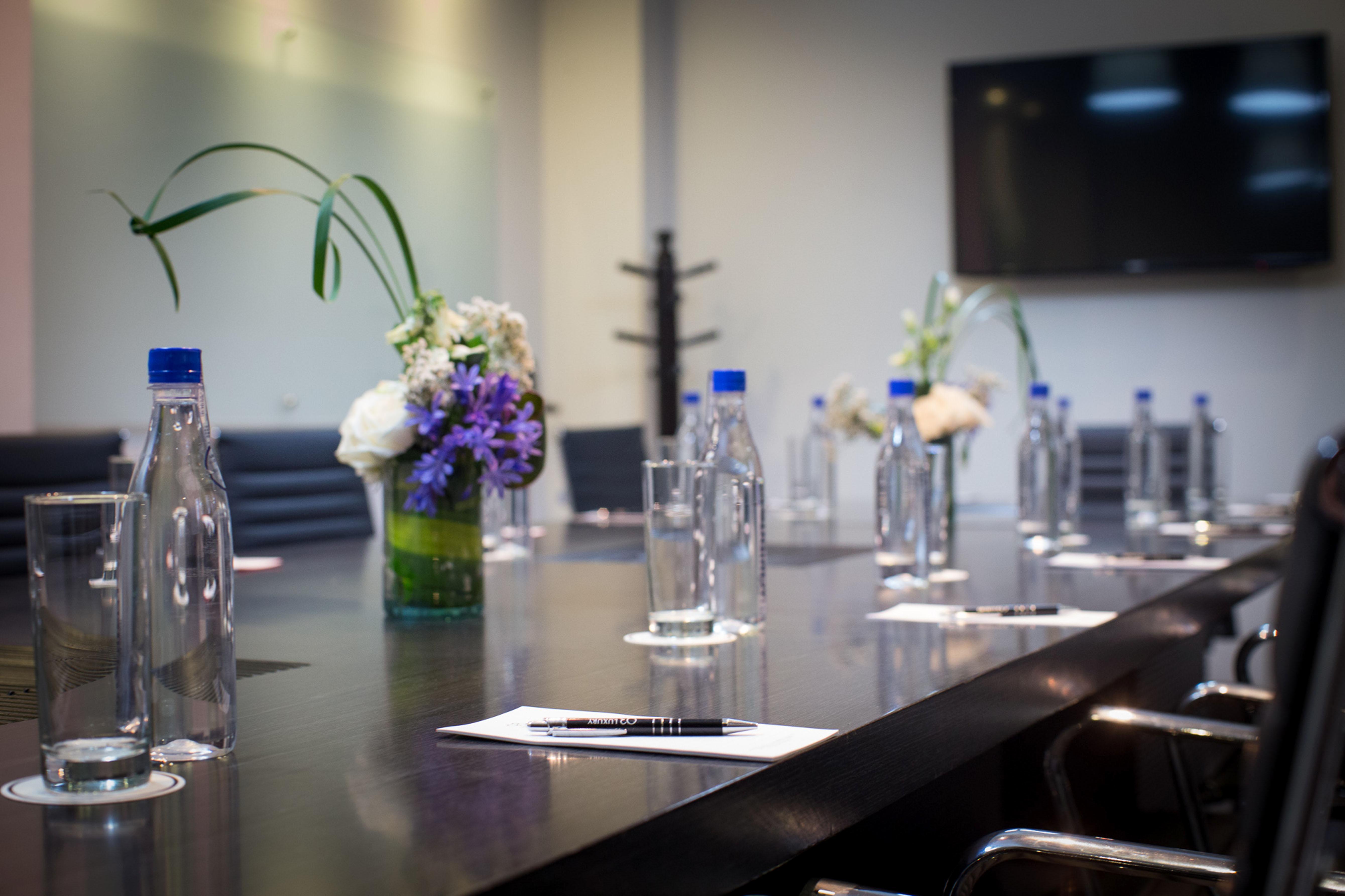 93 Luxury Suites&residences
