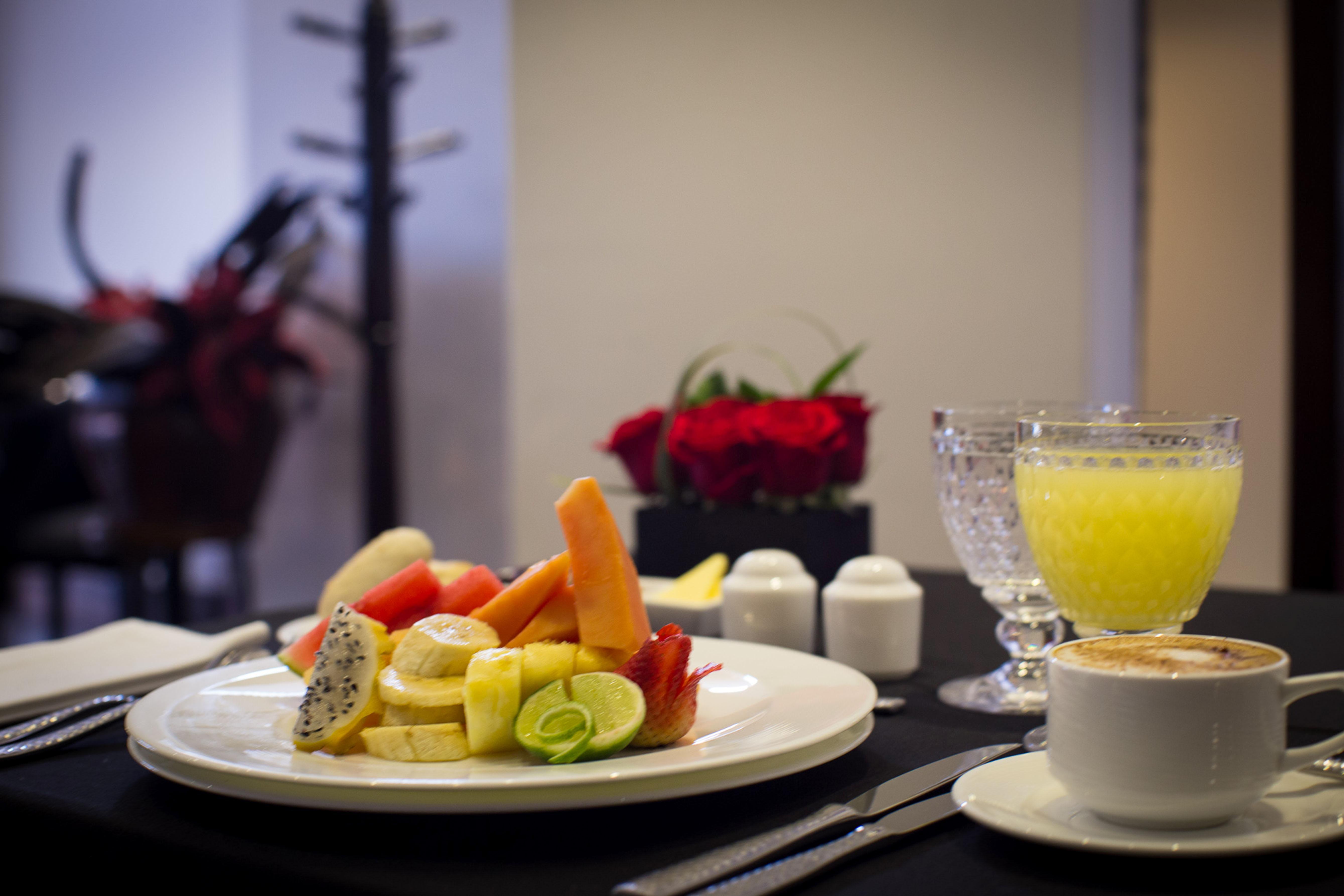 93 Luxury Suites&residences Apartahotel