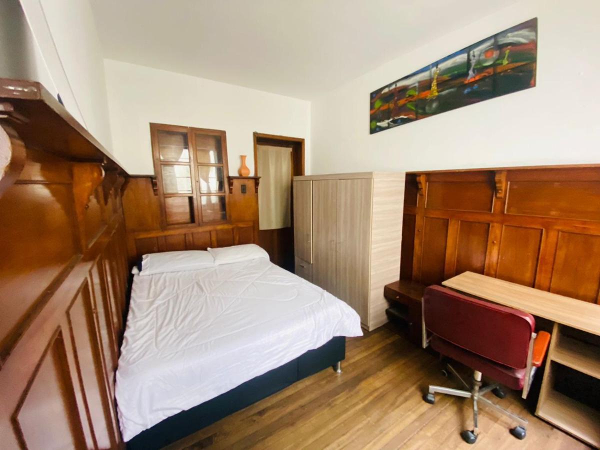 Girasoli Hostal *